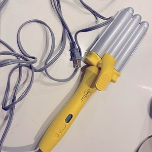 Drybar “The Beach Bender Triple Barrel Weaver